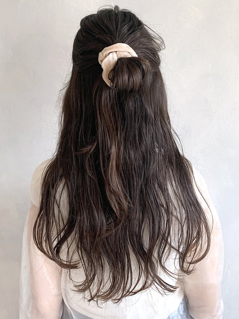 文化祭はヘアアレンジでsns映えを狙おう 学校行事におすすめの髪型特集 ホットペッパービューティーマガジン 文化祭はヘアアレンジでsns映えを狙おう 学校行事におすすめの髪型特集 ホットペッパービューティーマガジン
