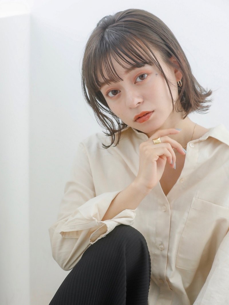 外ハネ×シアーベージュボブ