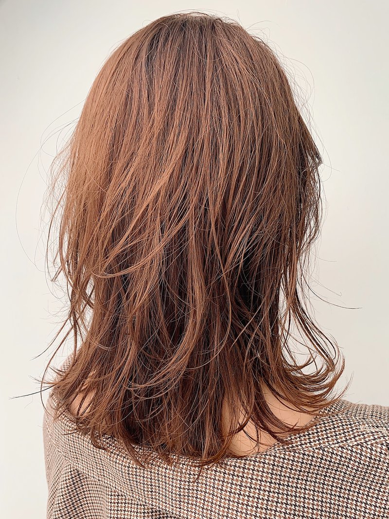 小顔も後ろ美人見えも叶うレイヤーカット 振り向かせたいモテフェミニンスタイル大特集 ホットペッパービューティーマガジン