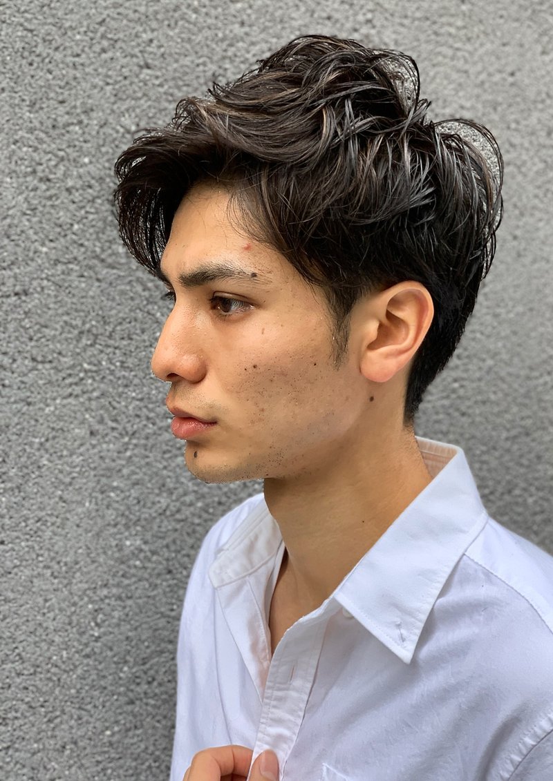 アップバングナチュラルツーブロック
