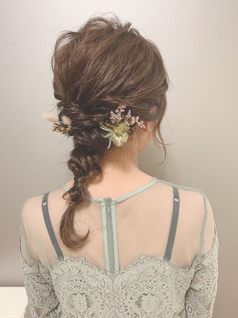 ＊ arrange hair ＊　×  小花を散りばめた編み下ろし