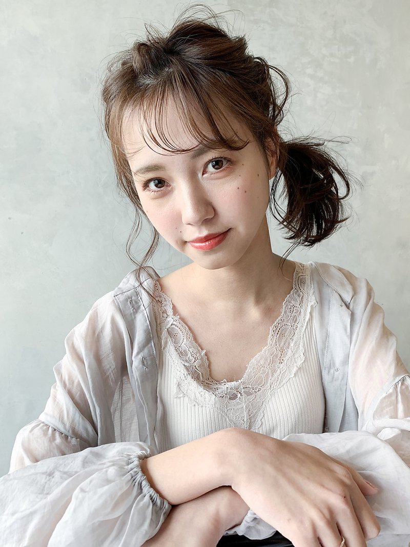 ニュアンスサイドポニー_オリーブカラーハイライトカラー_37592