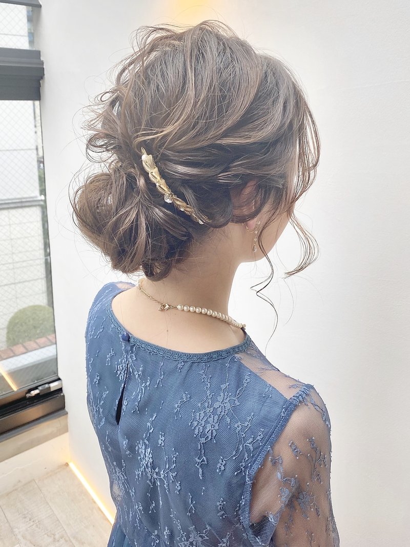 ゆるめルーズシニヨン　結婚式　パーティーアップ