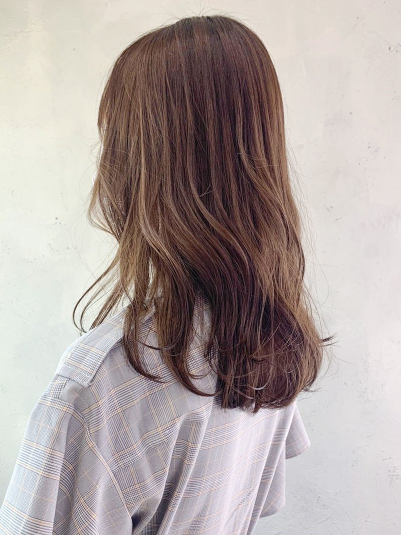 21年を チョコレート色で先取りする 甘さと艶感たっぷりなヘアカラーを解剖 ホットペッパービューティーマガジン