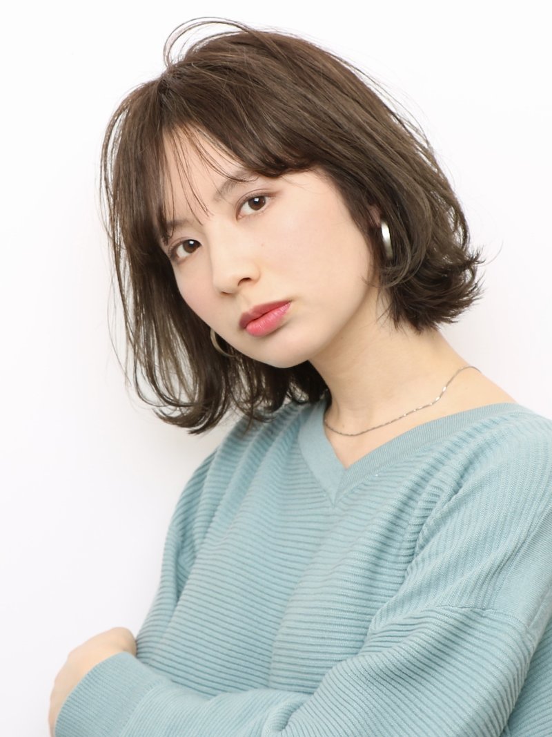 丸顔 レイヤーボブは相性抜群 お悩みを上手に隠すヘア特集 ホットペッパービューティーマガジン