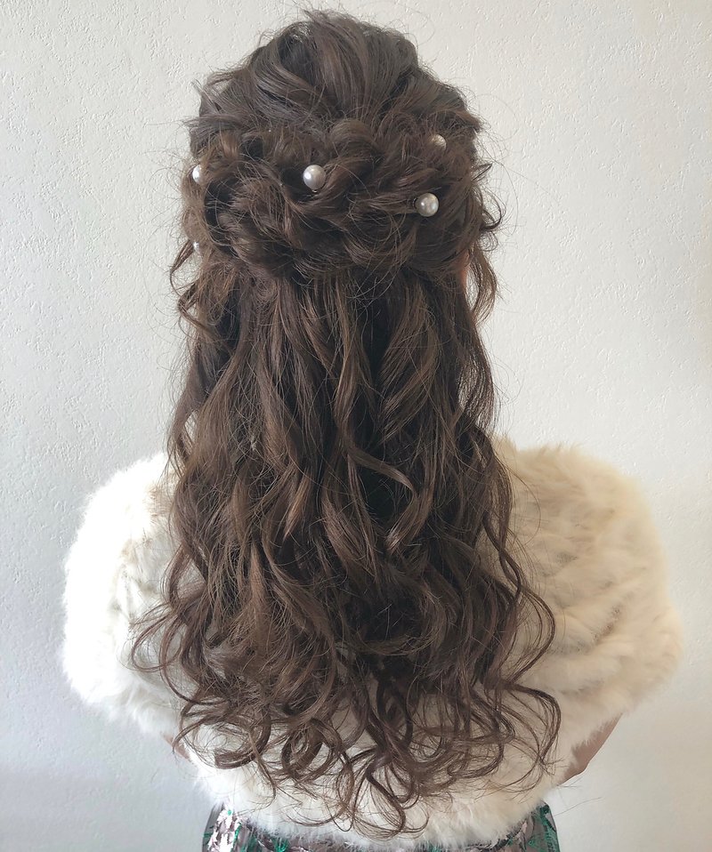 ロングヘア向け 成人式にしたい特別なヘアアレンジ特集 王道から個性派まで ホットペッパービューティーマガジン