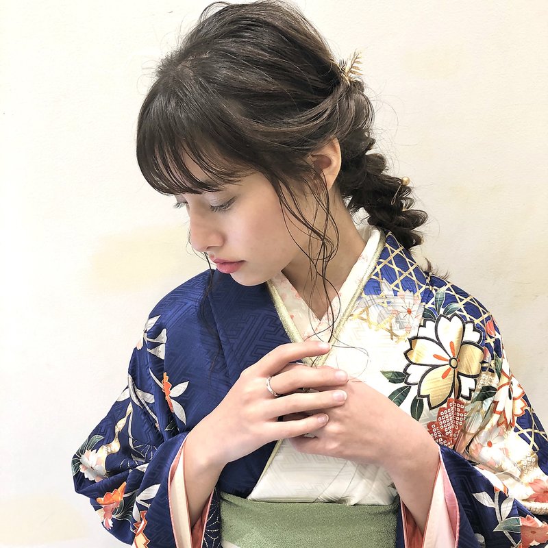 ロングヘア向け 成人式にしたい特別なヘアアレンジ特集 王道から個性派まで ホットペッパービューティーマガジン ロングヘア向け 成人式にしたい特別なヘアアレンジ特集 王道から個性派まで ホットペッパービューティーマガジン
