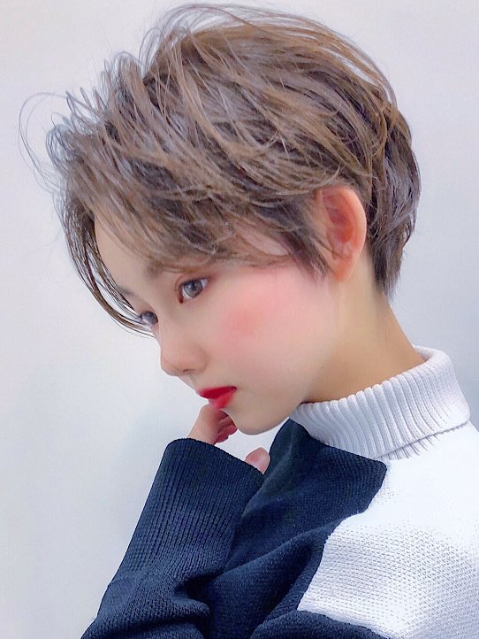 私だってショートにしたい 面長さんがおさえるべき 4つのヘアポイント ホットペッパービューティーマガジン