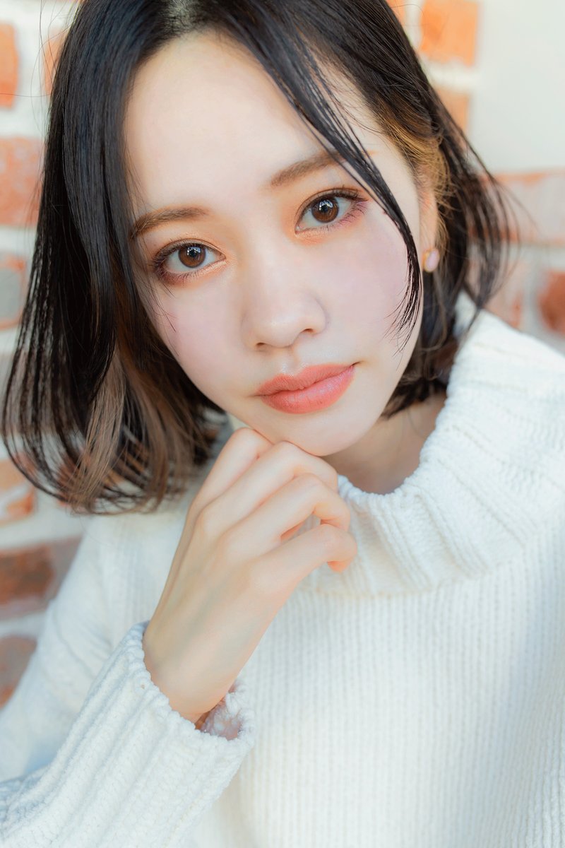 洗練された大人かわいい×小顔ボブ×インナーカラー