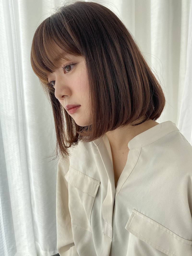 【Lit】インナーカラー・艶髪ストレートボブスタイル