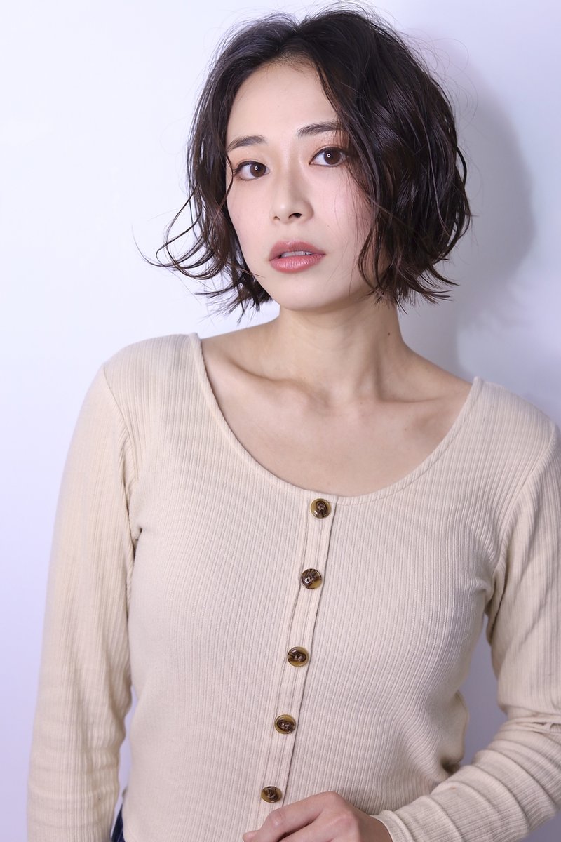 「前下がりグラデーションボブ」洗練された大人ボブ