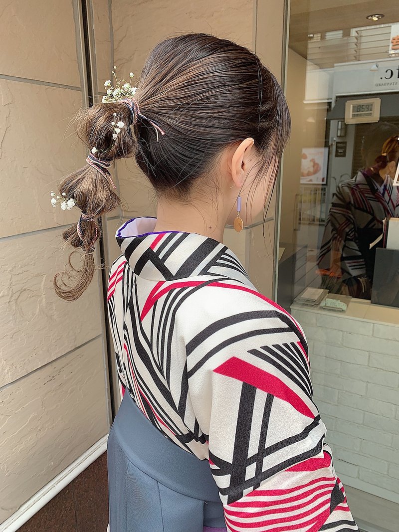 21年 卒業式ヘアはとびきり華やかに とっておきのヘアアレンジ特集 ホットペッパービューティーマガジン