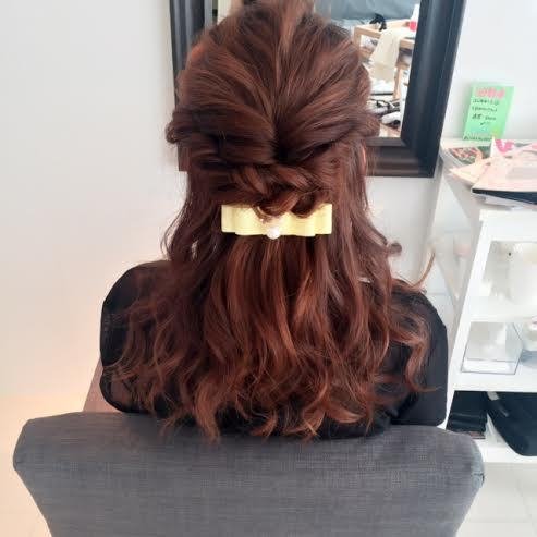 不器用さんでも大丈夫 バレッタヘアアレンジで簡単におしゃれ度をアップさせよう ホットペッパービューティーマガジン 不器用さんでも大丈夫 バレッタヘアアレンジで簡単におしゃれ度をアップさせよう ホットペッパービューティーマガジン