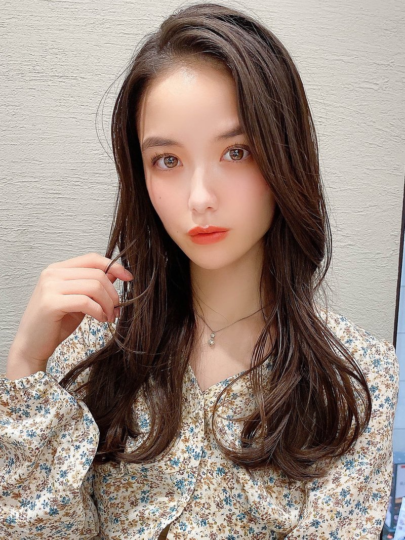 アフロート谷 小顔 レイヤーカット かきあげ 前髪 艶カラー 銀座