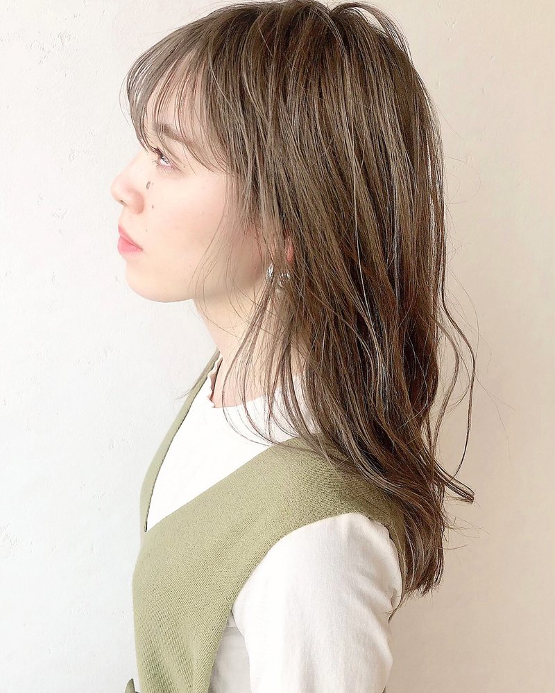 おしゃれ女子が取り入れる緑系ヘアカラー 抜け感が得意な髪色カタログ集 ホットペッパービューティーマガジン おしゃれ女子が取り入れる緑系ヘアカラー 抜け感が得意な髪色カタログ集 ホットペッパービューティーマガジン