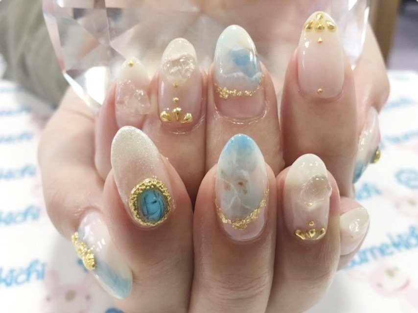 ドゥルージーネイルで指先を華やかに キラキラ ぷっくり質感にキュンとする女子が急増中 ホットペッパービューティーマガジン