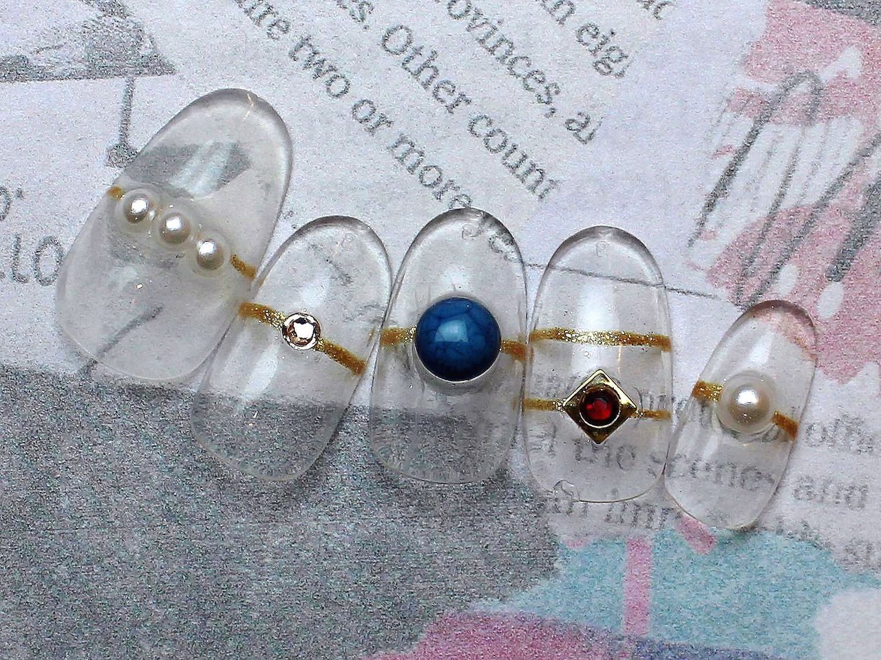 ドゥルージーネイルで指先を華やかに キラキラ ぷっくり質感にキュンとする女子が急増中 ホットペッパービューティーマガジン