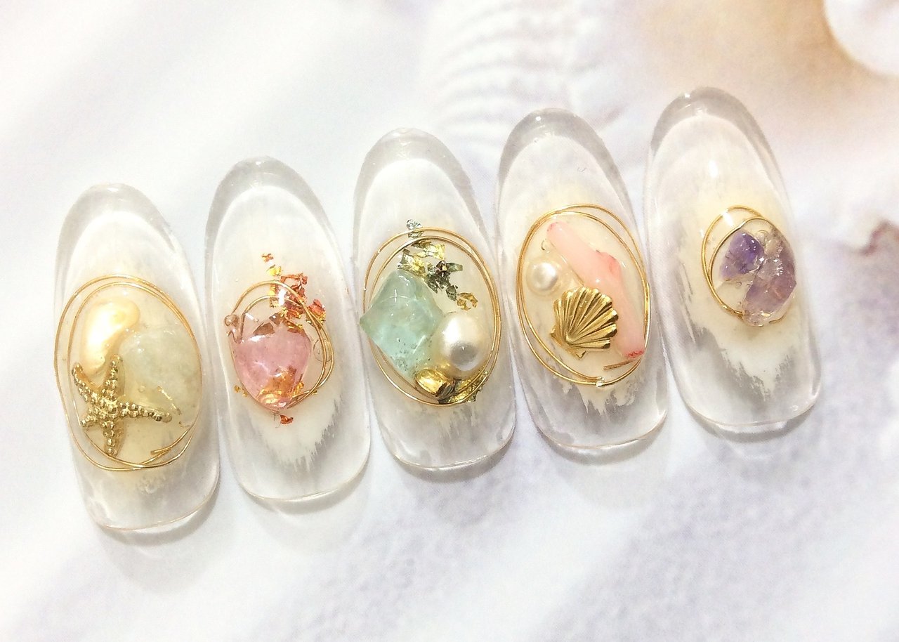 ドゥルージーネイルで指先を華やかに キラキラ ぷっくり質感にキュンとする女子が急増中 ホットペッパービューティーマガジン