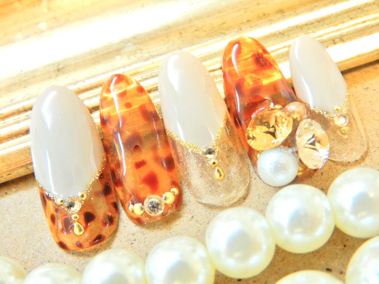 秋冬は アニマル柄 でカジュアルに おしゃれ度がぐっと高まるネイルデザイン特集 ホットペッパービューティーマガジン