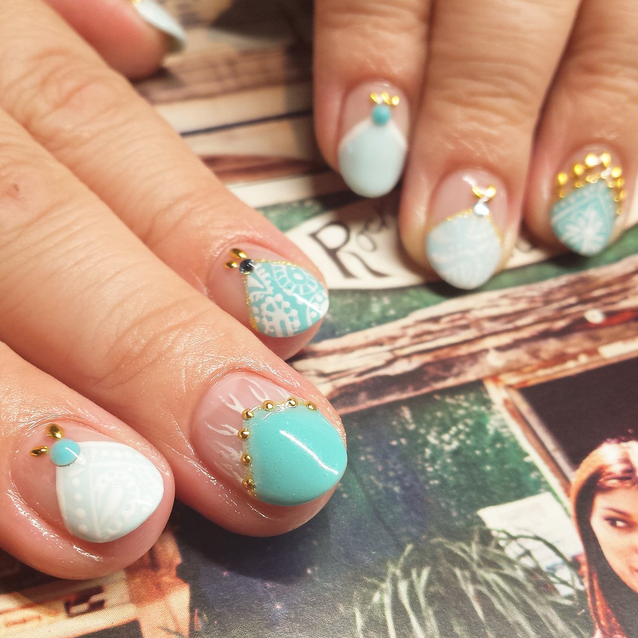 バンダナ柄ネイル で存在感のある指先に テイスト別おすすめデザインをご紹介 ホットペッパービューティーマガジン