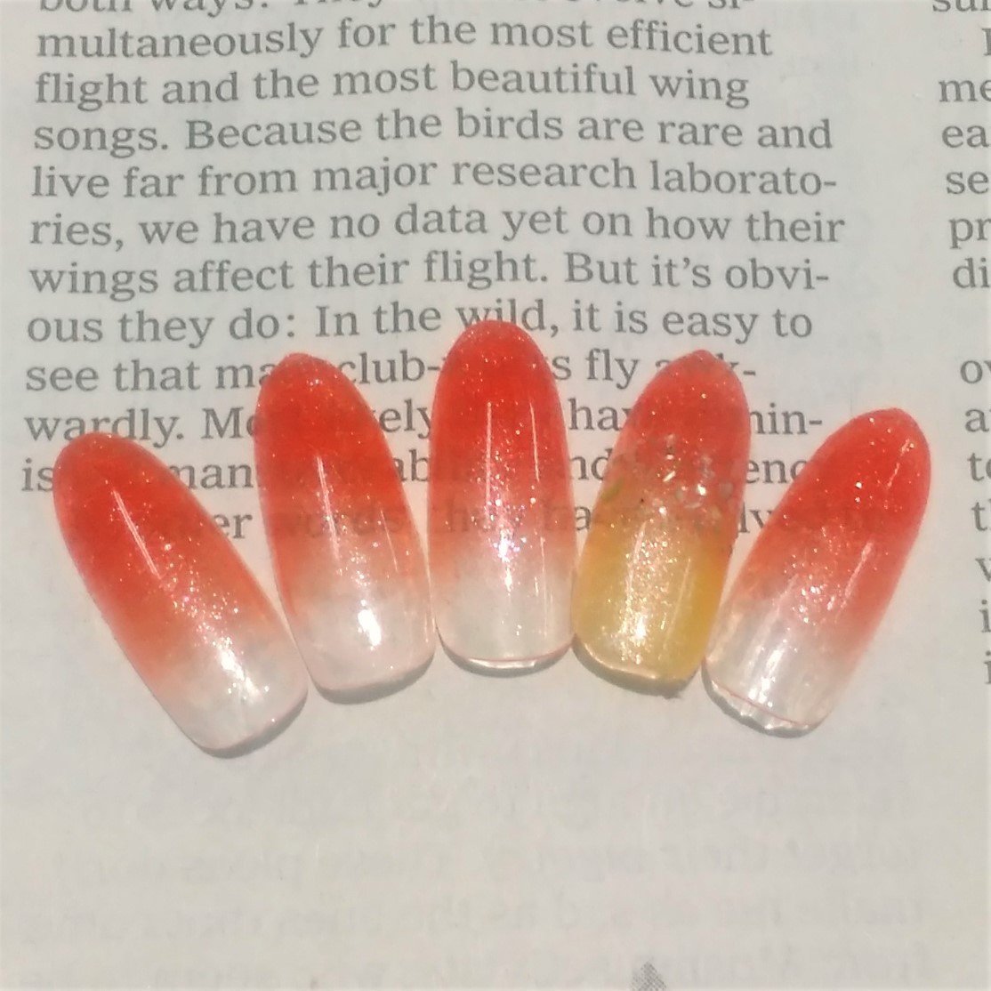 シロップネイルで透明感たっぷりに キュート フェミニンな愛されネイルの新定番 ホットペッパービューティーマガジン