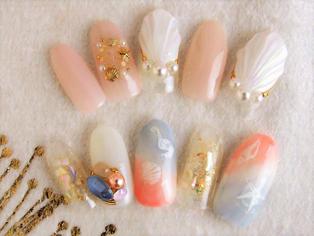 貝殻ネイル に着替えて 海気分を盛り上げよう クラッシュシェルなど 注目のデザインをチェック ホットペッパービューティーマガジン 貝殻ネイル に着替えて 海気分を盛り上げよう クラッシュシェルなど 注目のデザインをチェック ホットペッパービューティーマガジン