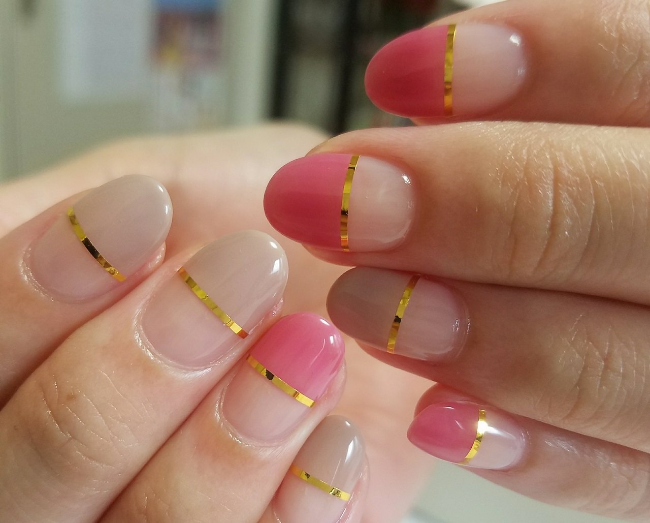 ラインテープでリッチさをプラス こなれ感のある大人ネイルにチェンジしよう ホットペッパービューティーマガジン