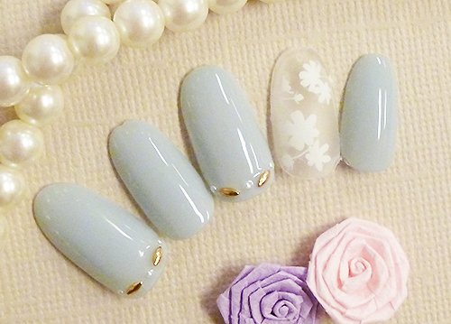 水色を味方につける清楚系ネイル 大人フェミニンな指先で彼に急接近 ホットペッパービューティーマガジン 水色を味方につける清楚系ネイル 大人フェミニンな指先で彼に急接近 ホットペッパービューティーマガジン