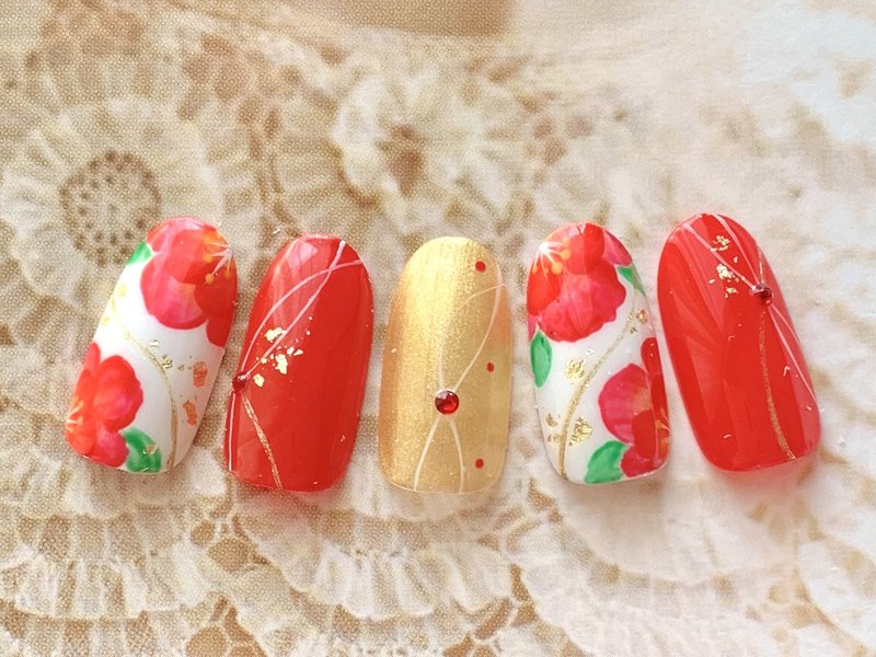 お正月や初詣に 運気もアップしそうな 晴れやか 和柄ネイル デザイン特集 ホットペッパービューティーマガジン