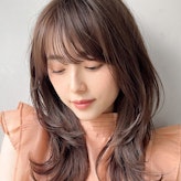 アッシュブラウンってどんな髪色？似合う人や明るめ暗めのヘアカラーサンプル