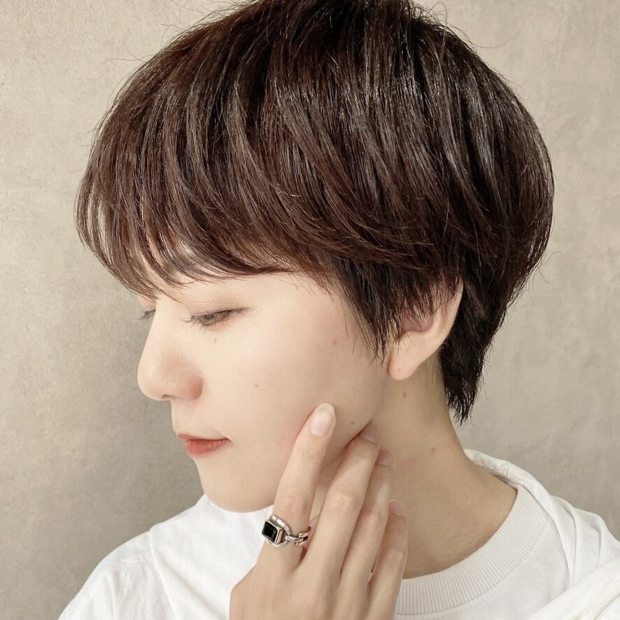 50代向けかっこいいマッシュショート実例集。大人に似合うパターンと顔型別ガイドのサムネイル画像