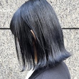 ネイビーブラックってどんな髪色？明るさ別レングス別のカラーサンプル集