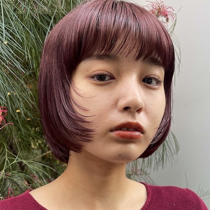 ボルドーってどんな髪色?ブリーチ有無から明るめ暗め別カラーサンプルまでのサムネイル画像