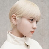 ホワイトの髪色ってどんな色？ブリーチは何回必要？失敗しないためのQ&A