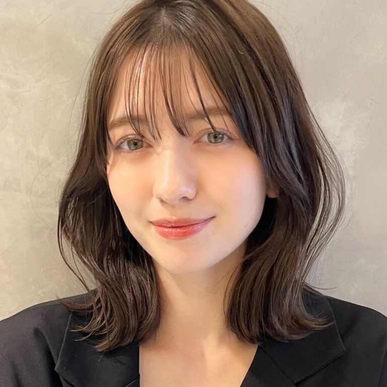 アッシュブラウンってどんな髪色？似合う人から明るめ暗めのヘアカラーサンプルまでのサムネイル画像