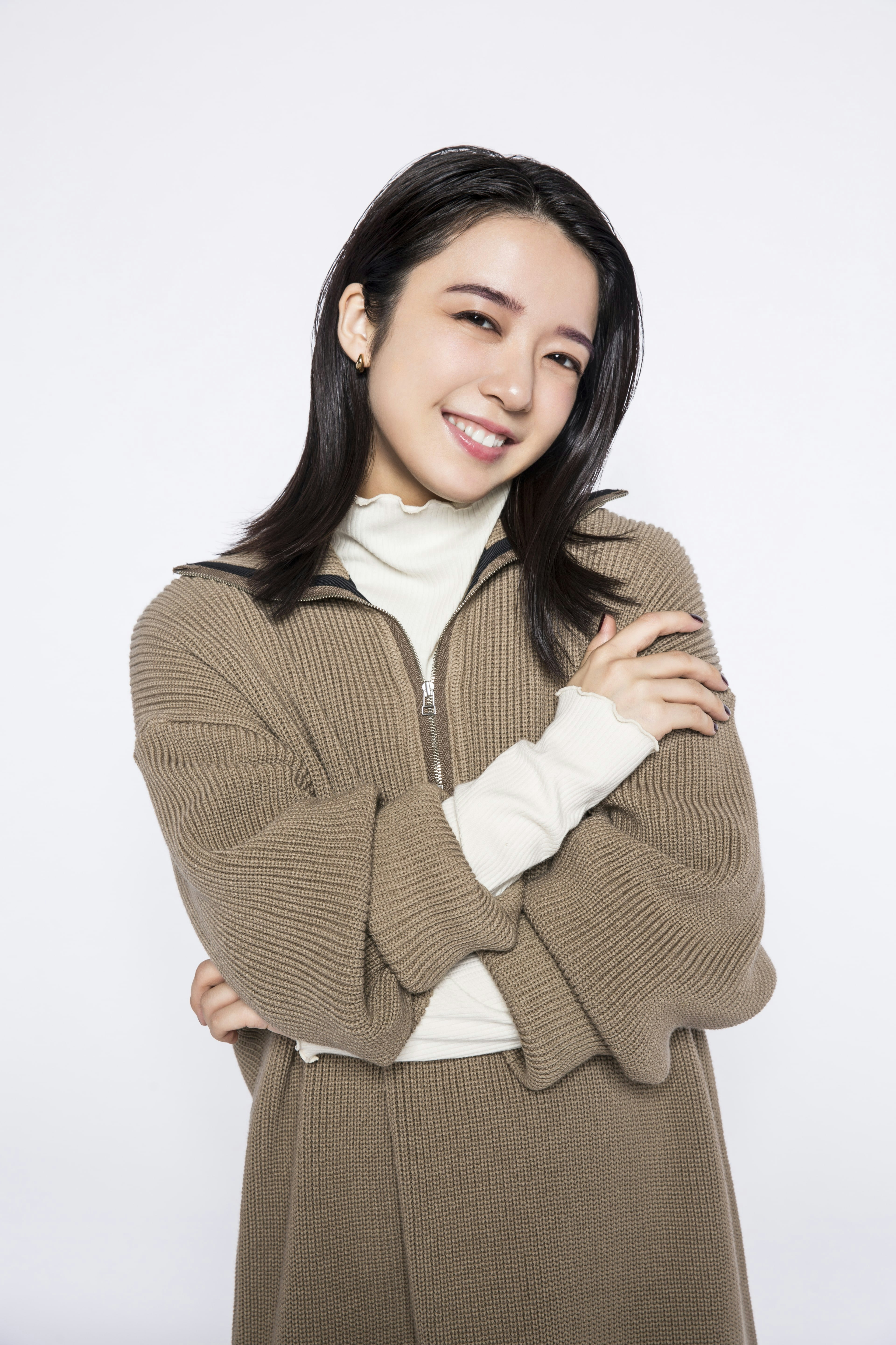 上白石萌音さんインタビュー「ひとつの脚本に何ヵ月も向き合える舞台は、本当に贅沢な時間です」のサムネイル画像