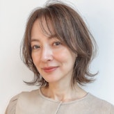 40代向けヘアカラーガイド。大人の髪色選びのポイントとおすすめ髪色カタログ