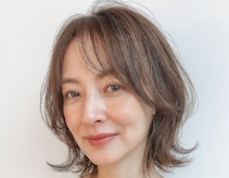 40代向けヘアカラーガイド。大人の髪色選びのポイントとおすすめ髪色カタログ