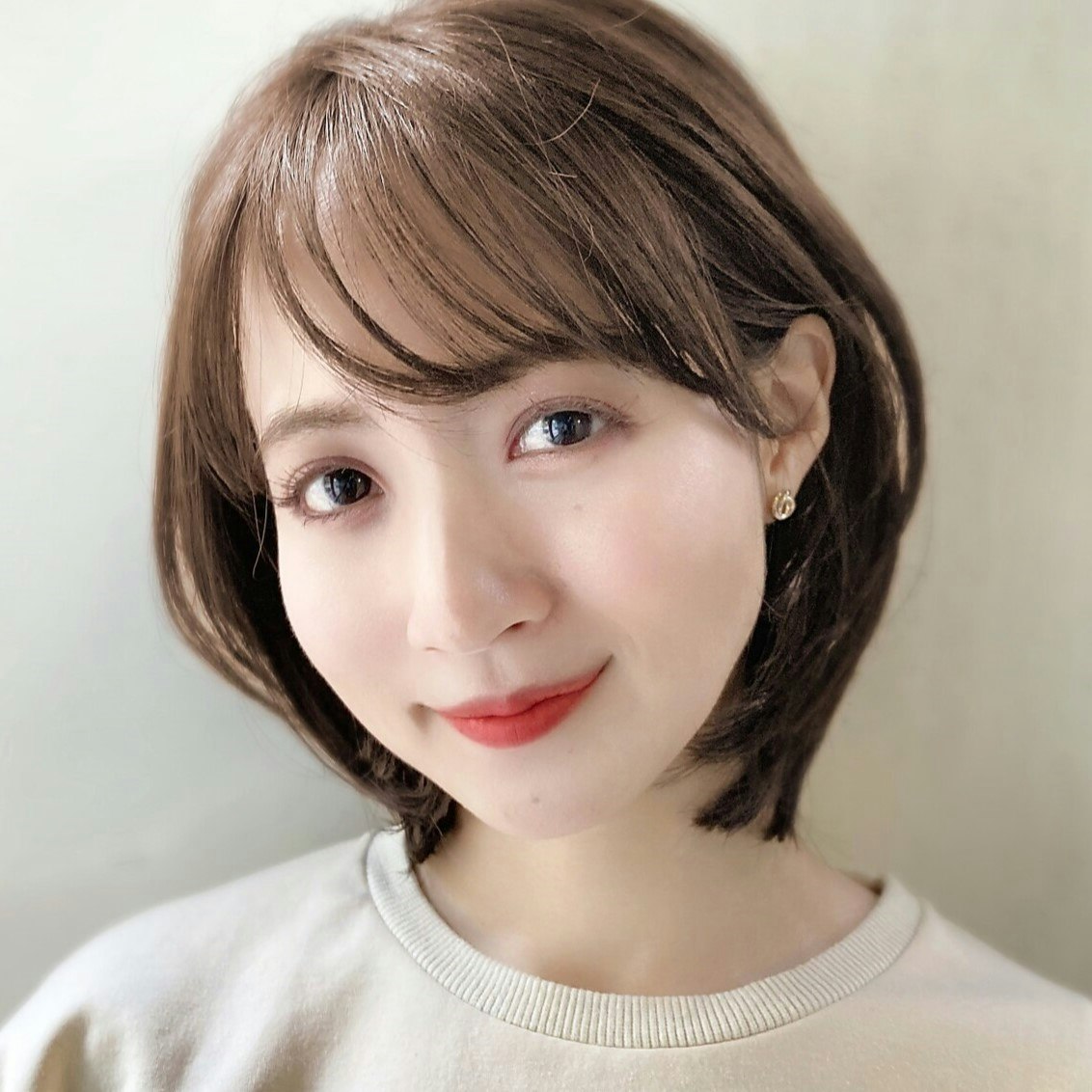 40代に似合う前髪ありのボブ見本集。おしゃれな大人ヘアの前髪選びの参考にのサムネイル画像