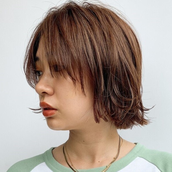 マロンベージュってどんな色?自分に似合う色味の選び方&明るさ別カラーサンプルのサムネイル画像