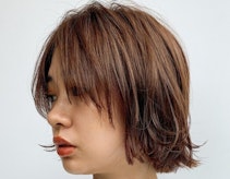 マロンベージュってどんな色?自分に似合う色味の選び方&明るさ別カラーサンプル