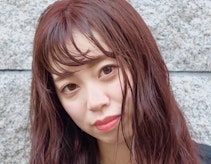 バーガンディーってどんな髪色?他の色との違いやブリーチ別の発色についても解説