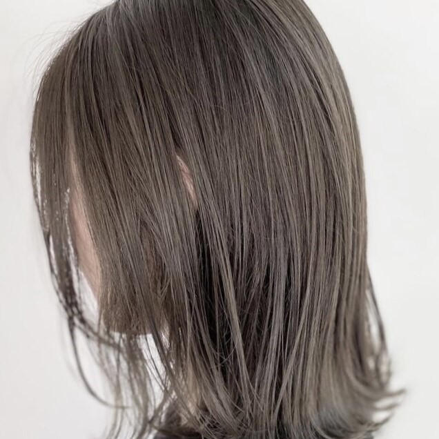 スモーキーカラー色見本。ブリーチの必要性や似合う色・明るさ選びのポイント解説