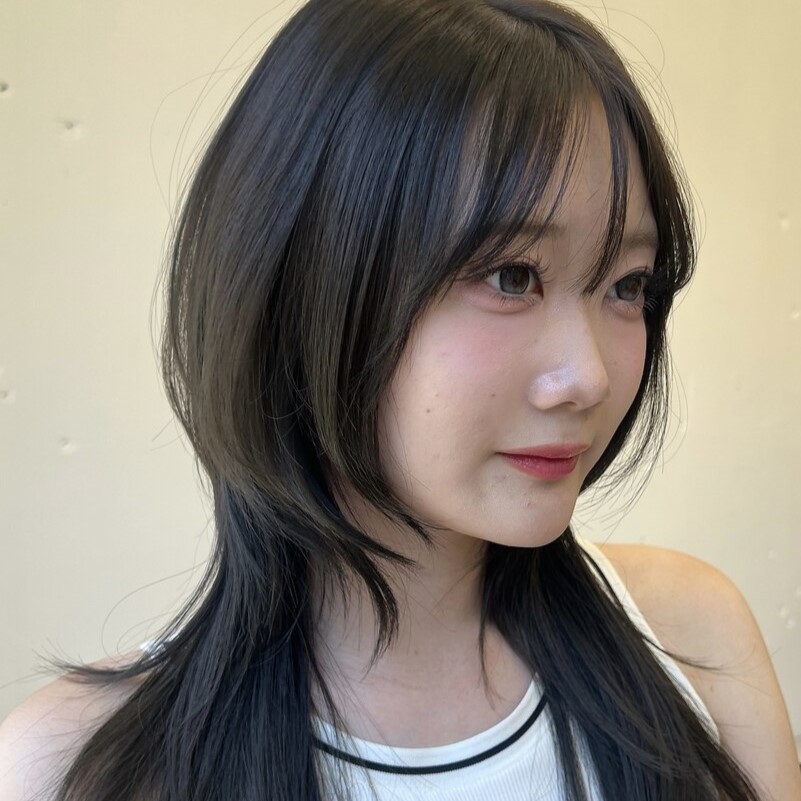 クラゲヘアってどんな髪型？ウルフとの違いや似合う人、オーダー実例解説