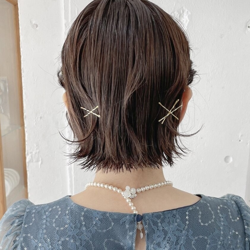 ショートヘア向け結婚式のお呼ばれヘア。気になるスタイルマナーとセルフアレンジ速習法のサムネイル画像