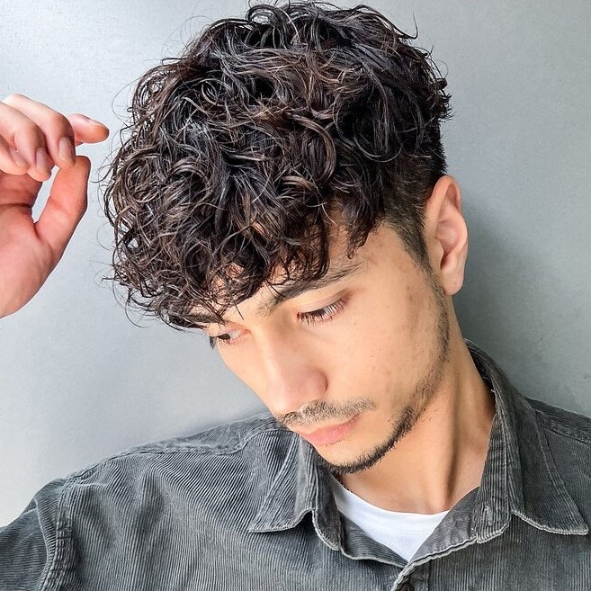 2023年のメンズトレンドヘアは?6大トピックスから探す人気の髪型参考集のサムネイル画像