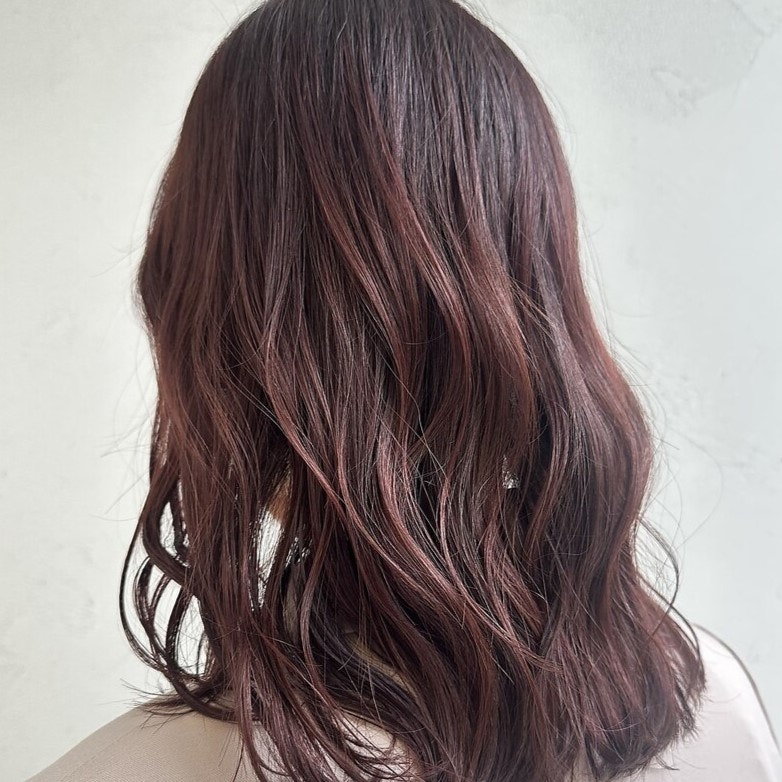 ブリーチなしでピンク系ヘアカラーにできる?その方法と実例スタイルまとめのサムネイル画像