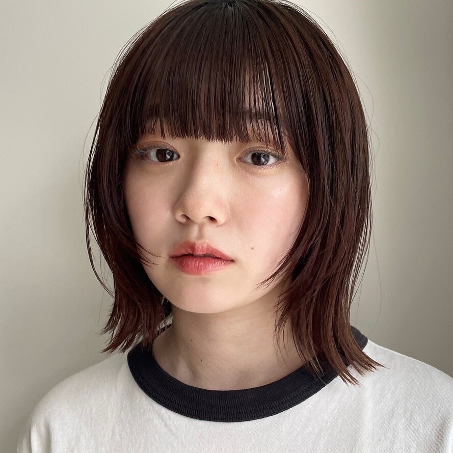 丸顔がやってはいけない髪型と対策のヒント。丸みと大きさ、悩み別解消ヘア見本集のサムネイル画像