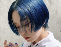 ブルーのヘアカラーってどんな色?ブリーチの有無から青系の髪色カタログまで