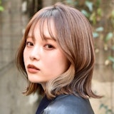 ダブルカラーとは？ブリーチは必要？メリットデメリットから髪色見本まで